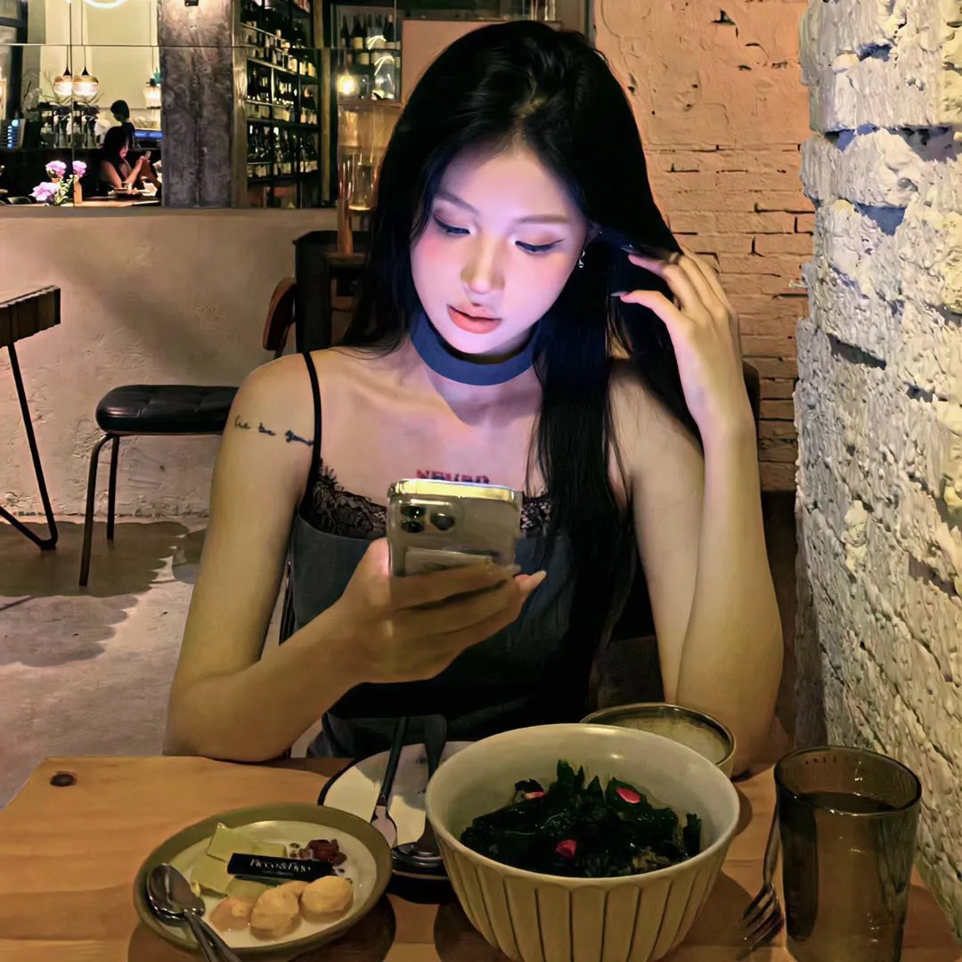 女高中生给你做饭了